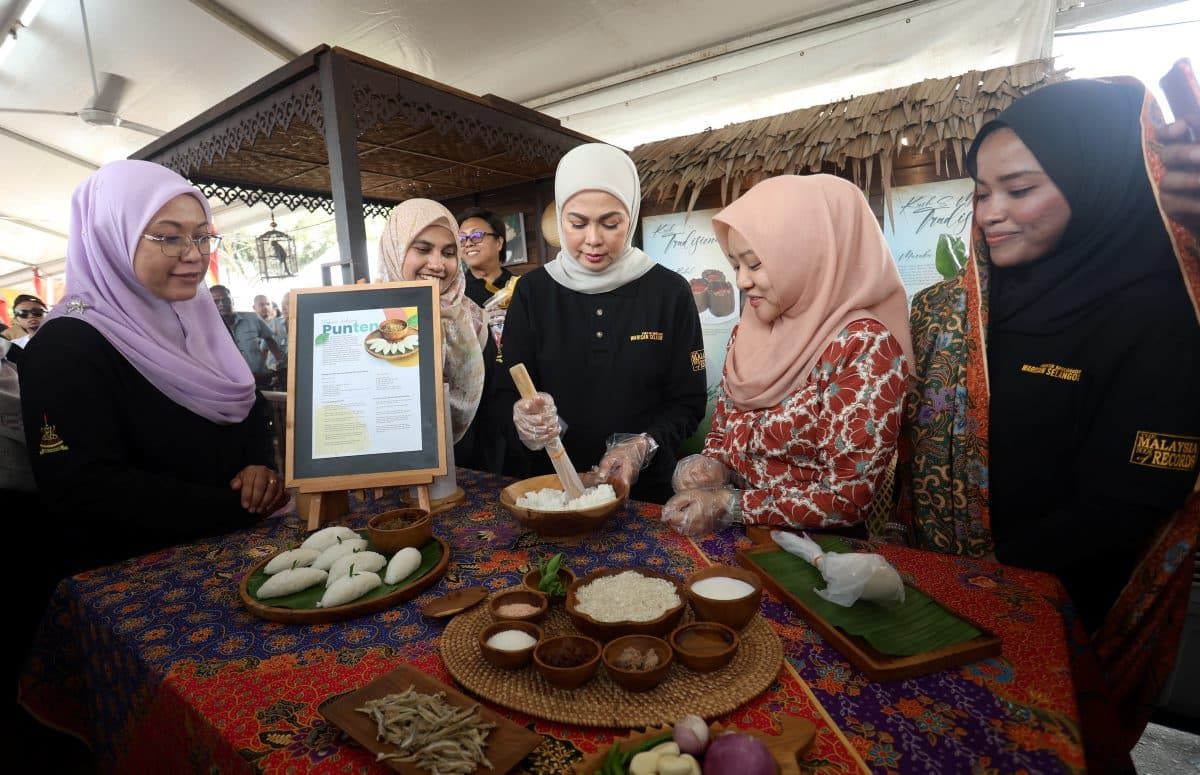 苏丹后开幕雪州传统美食嘉年华  2954人共品Punten创纪录