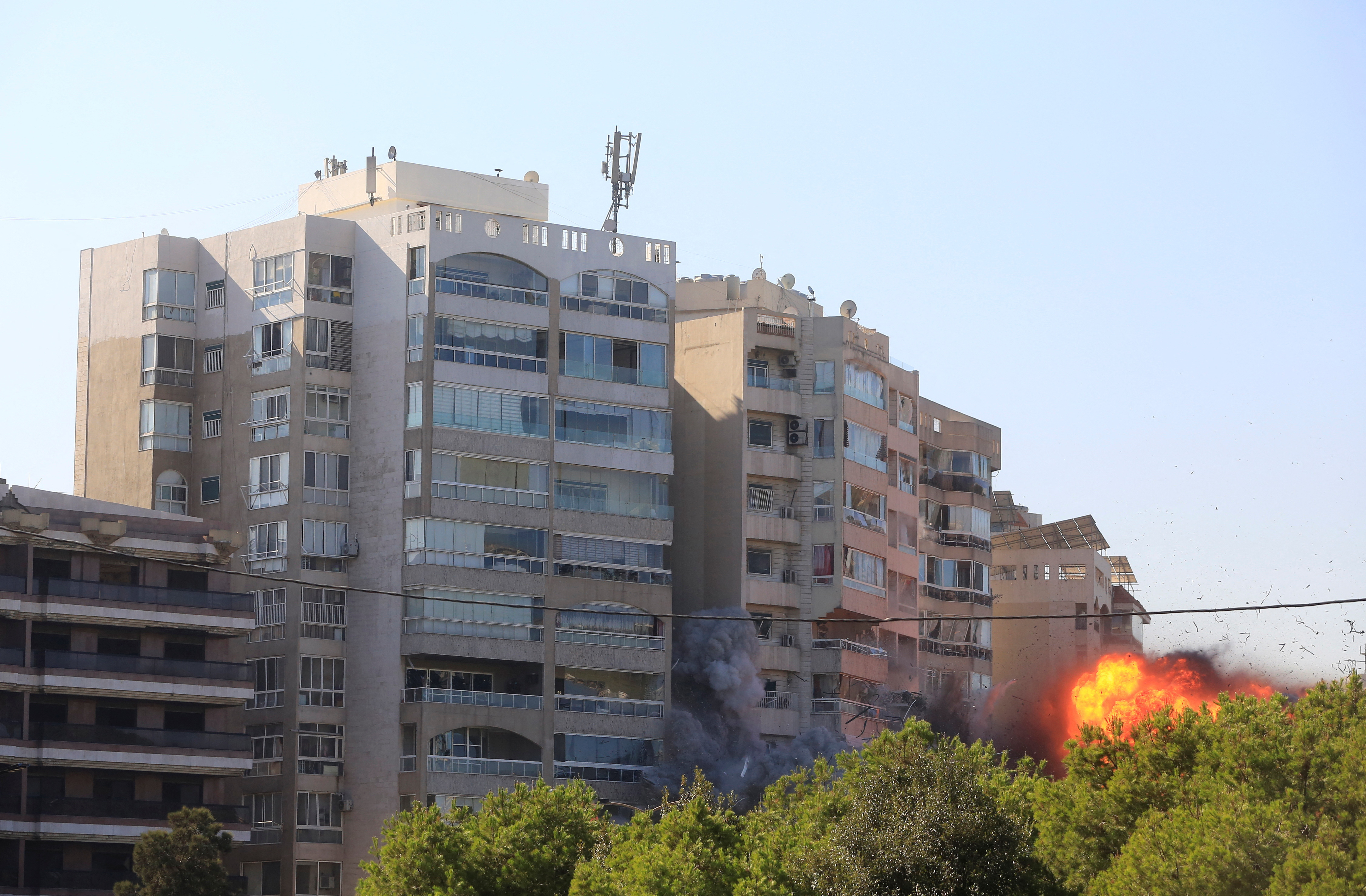 Israel hits Beirut suburb after US delivers truce proposal