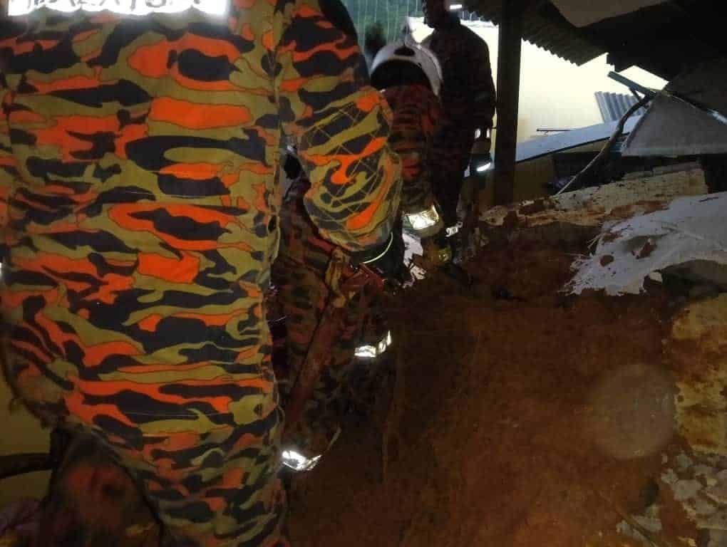 登州土崩掩埋屋子 受困3兄妹2死1伤