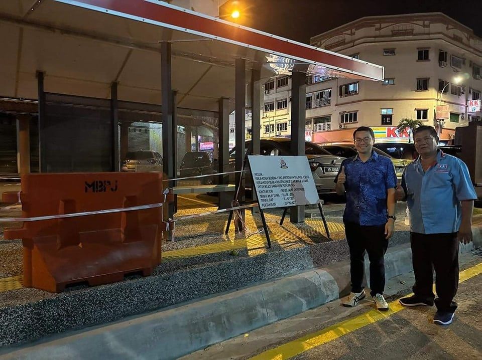 名家镇商业区巴士站增遮阳棚  李健聪：乘客无需日晒雨淋等巴士