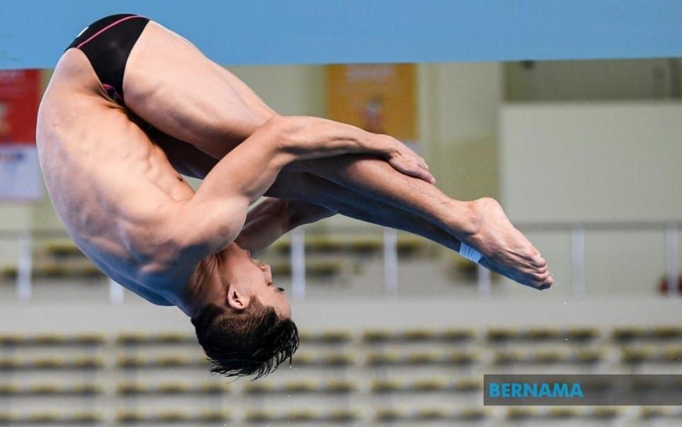 跳水不慎撞跳板导致头部受伤  黄兹梁CT结果显示一切正常