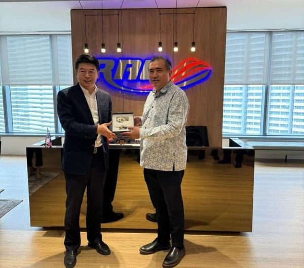 陆兆福接待中国国家铁路局代表团 深化马中铁路领域合作