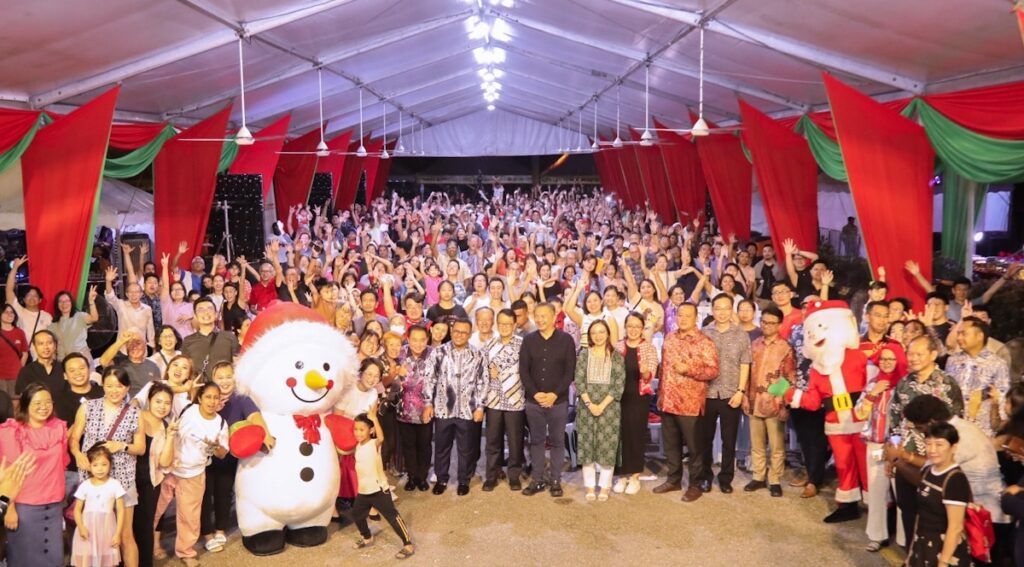 மாநில அரசின் கிறிஸ்துமஸ்  பொது உபசரிப்பில் 5,000க்கும் மேற்பட்டோர் பங்கேற்பு