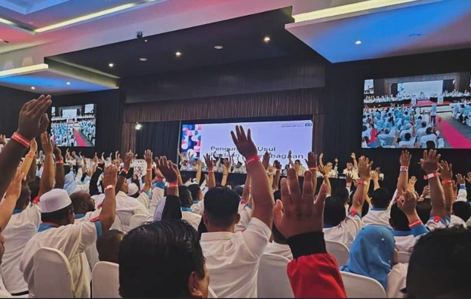 公正党特大通过修改党章  让更多代表遴选党领导层