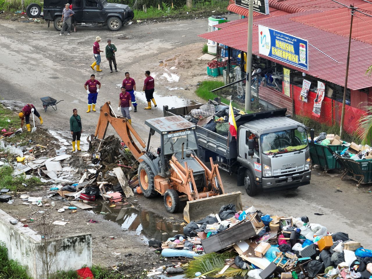 MB: Lebih 100 tan sisa banjir dikutip dalam operasi pascabah di Kelantan