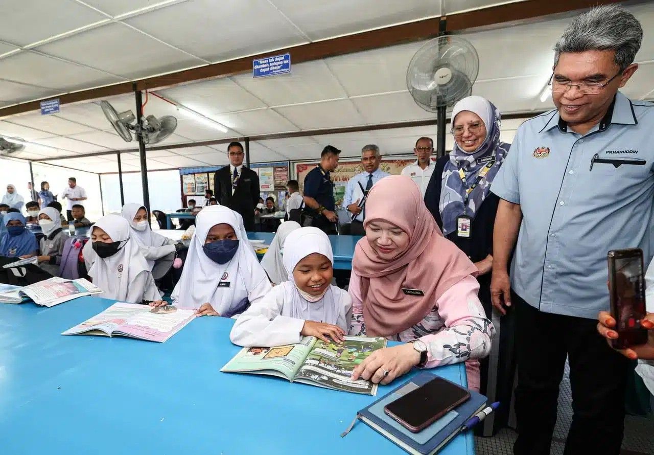 சரவாக்கில் புதிய ஆசிரியர்களை பணியமர்த்தும் நிலை தற்போது 98.06 சதவீதம் அதிகரிப்பு