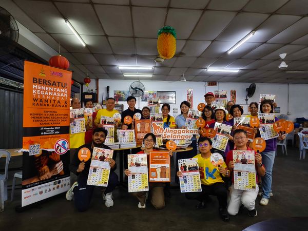 王诗棋派日历兼宣传反暴力 提升社区意识保护妇孺