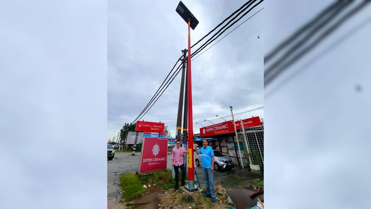 万挠第17英里增3盏太阳能路灯   蔡伟杰：居民夜行不再摸黑