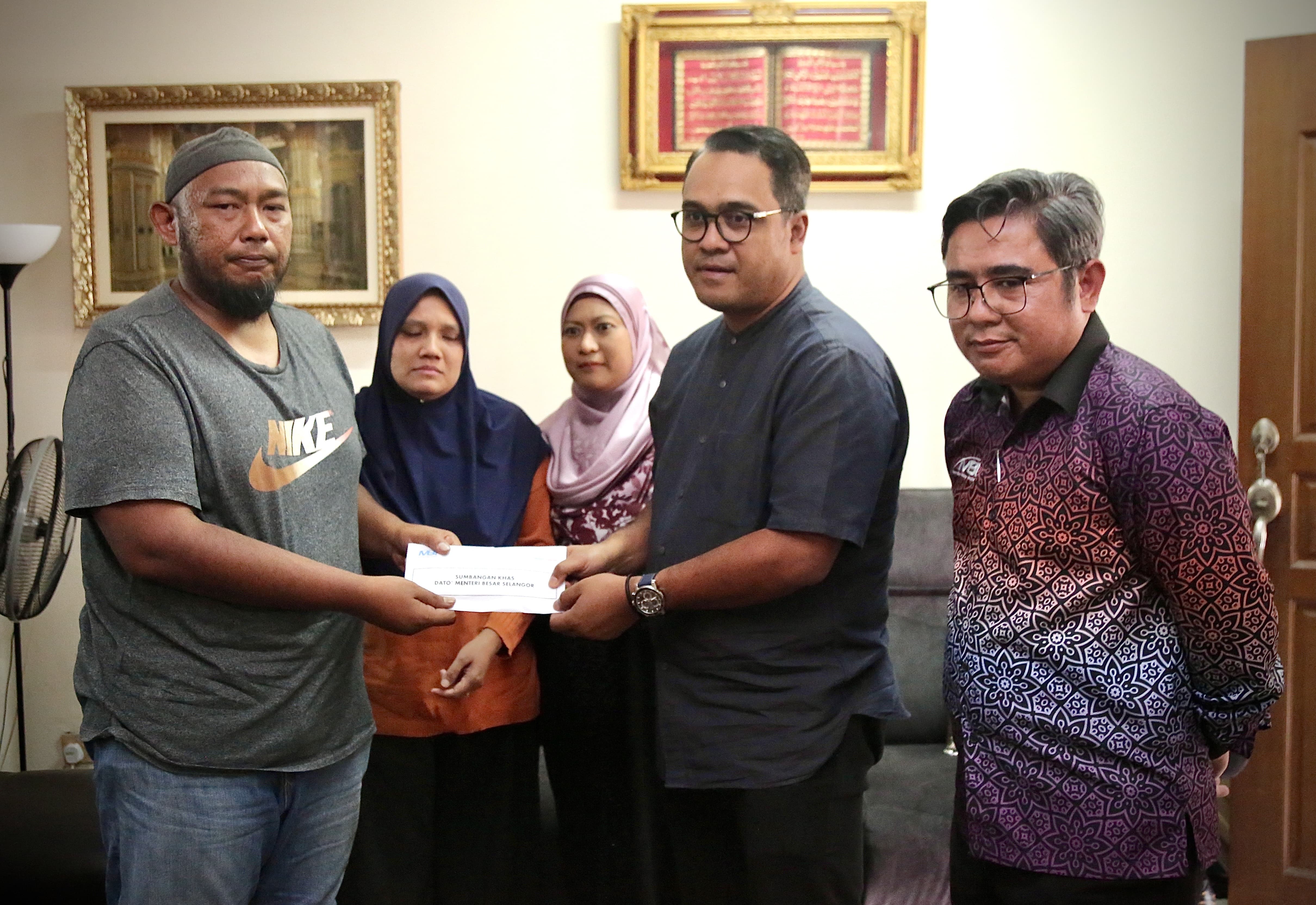 MB sampai sumbangan kepada waris murid maut kena renjatan elektrik