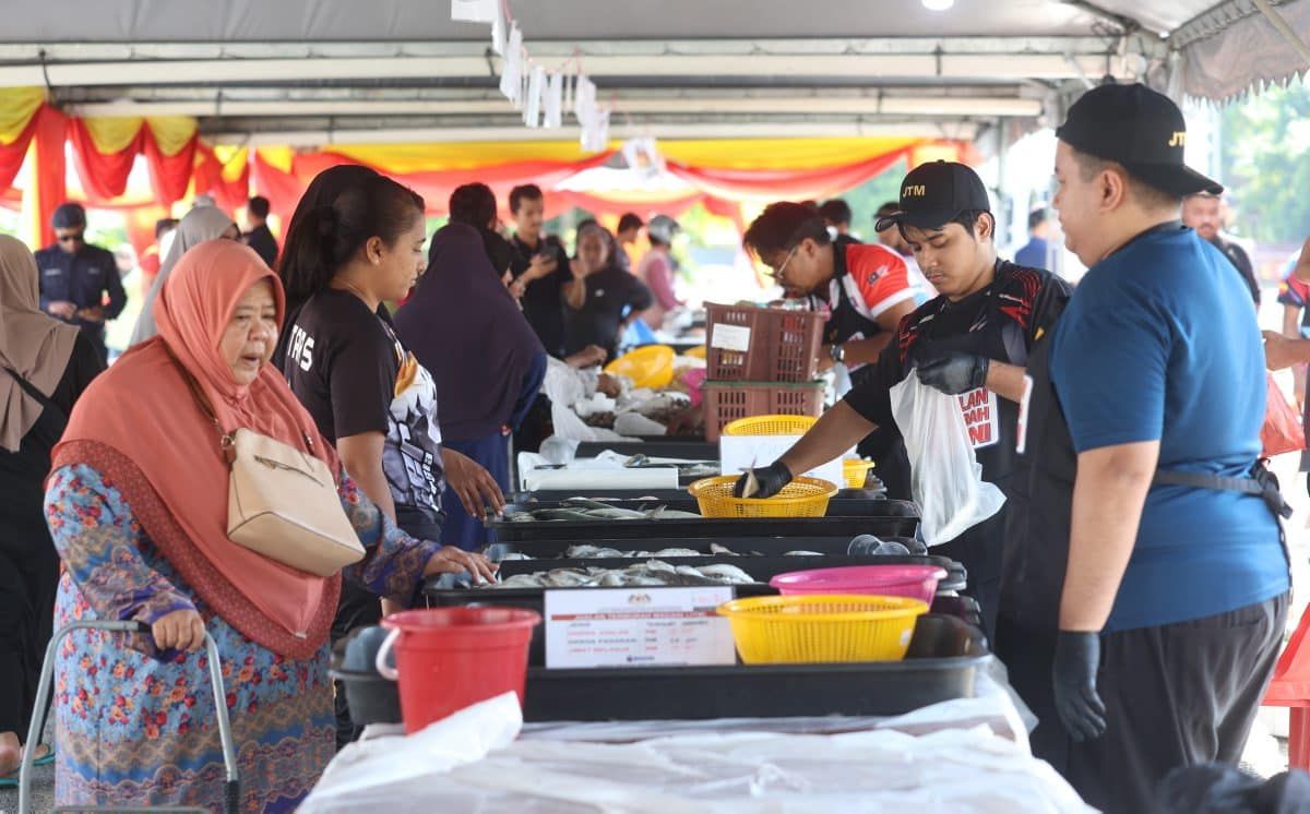 Bantu rakyat berjimat, Jualan Ehsan Rahmah diteruskan di lima tempat pagi ini
