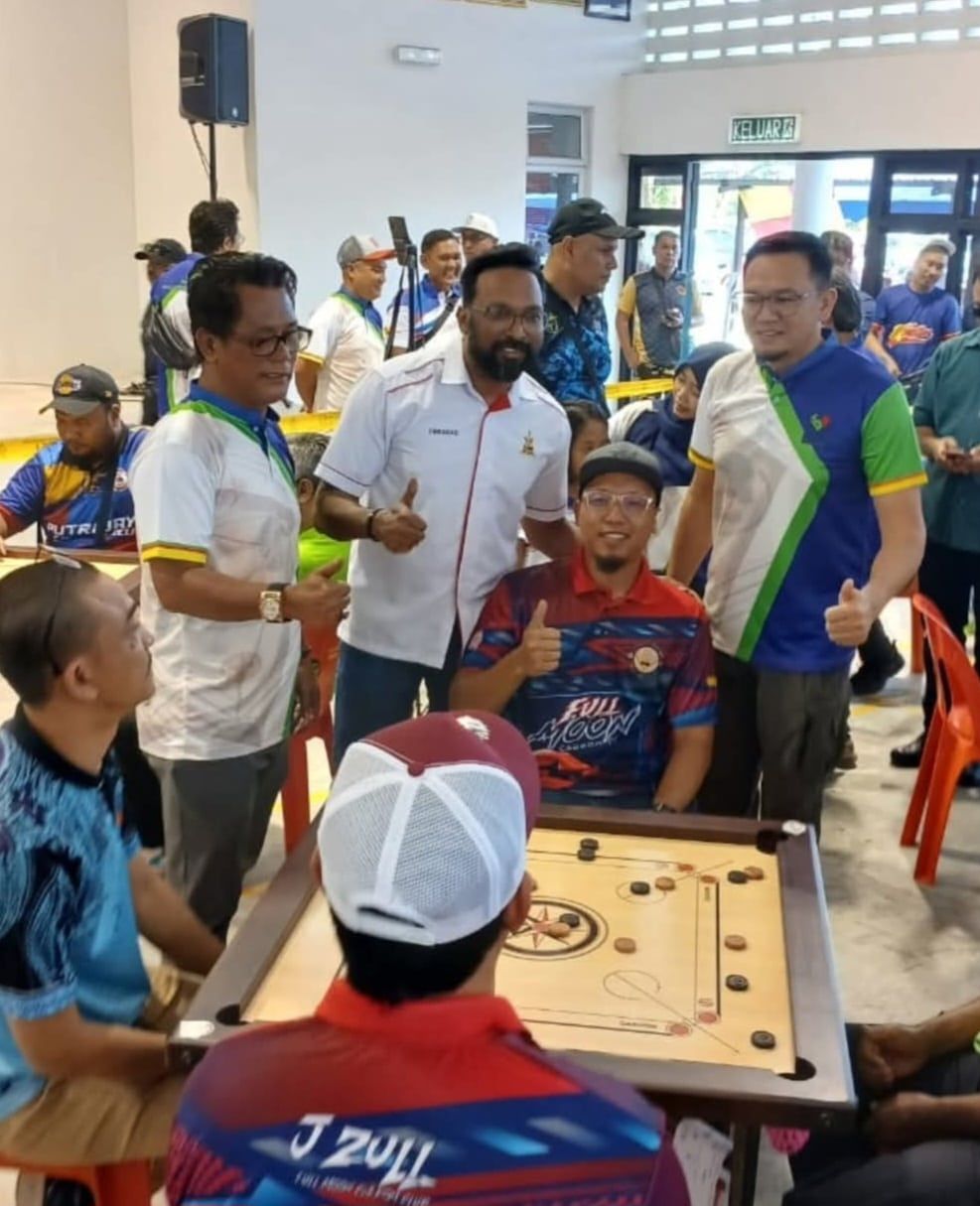 எம்.பி.எஸ்.ஜே. டத்தோ பண்டார் கேரம் போட்டி- சட்டமன்ற உறுப்பினர் பிரகாஷ் தொடக்கி வைத்தார்