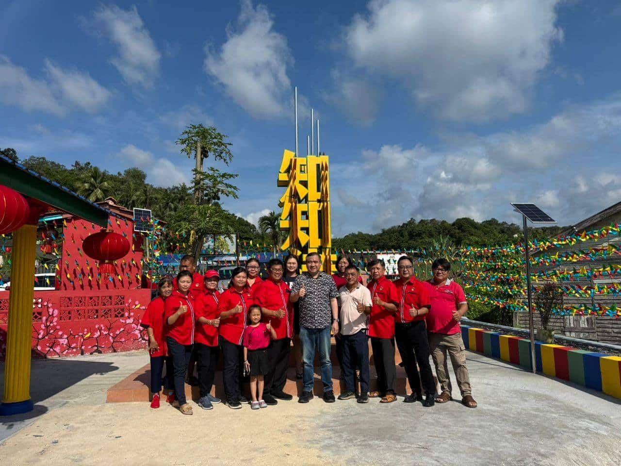 留念朗朗.知知旺来.知知港和余朗朗  森州知知港增3座新地标