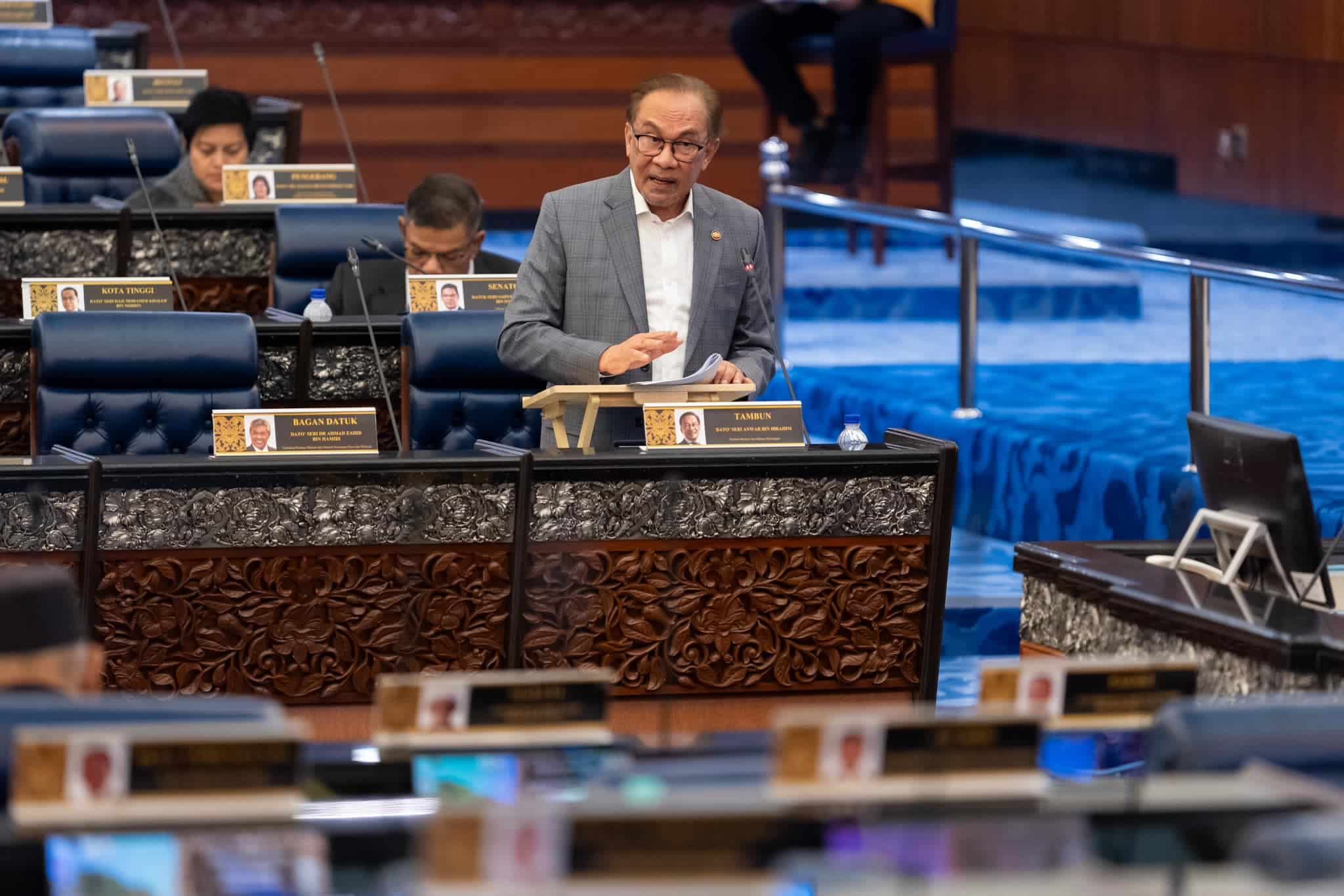 安华：狮城总理确诊冠病   柔新特区协议延至1月签署