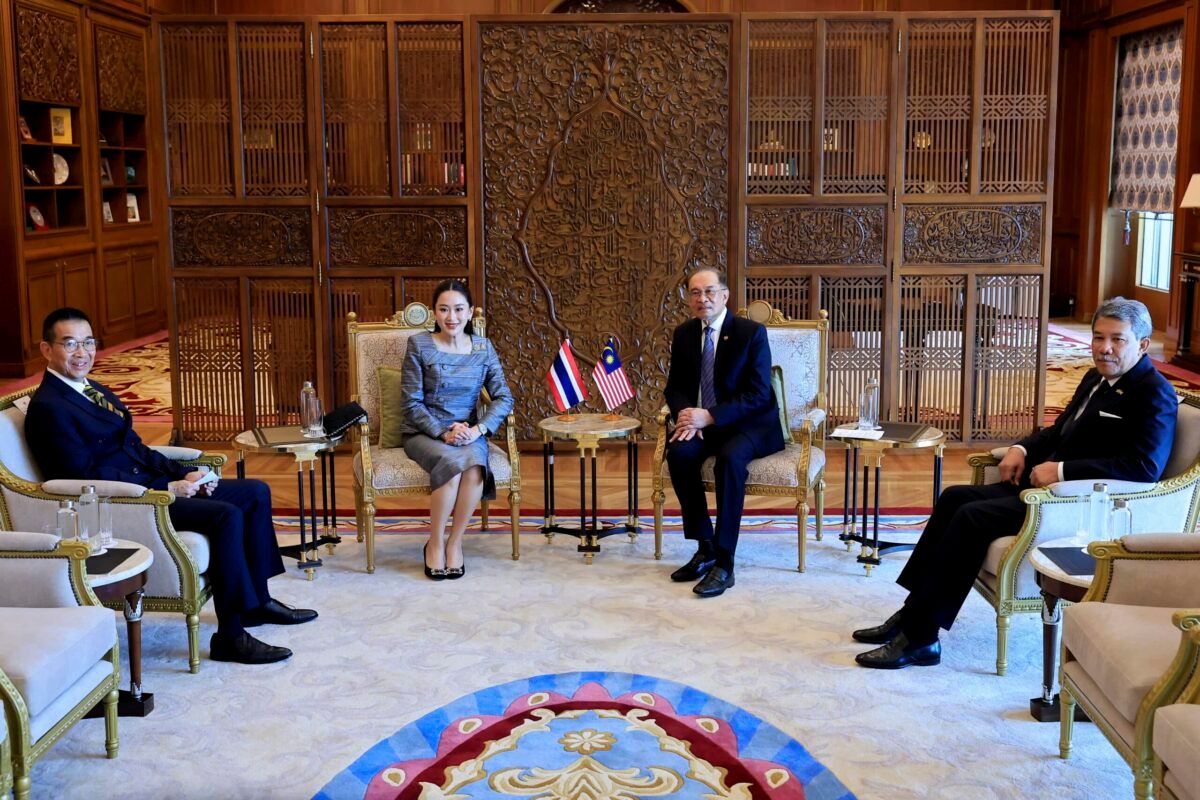 தாய்லாந்து பிரதமருக்கு பெர்டானா புத்ராவில் அதிகாரப்பூர்வ வரவேற்பு