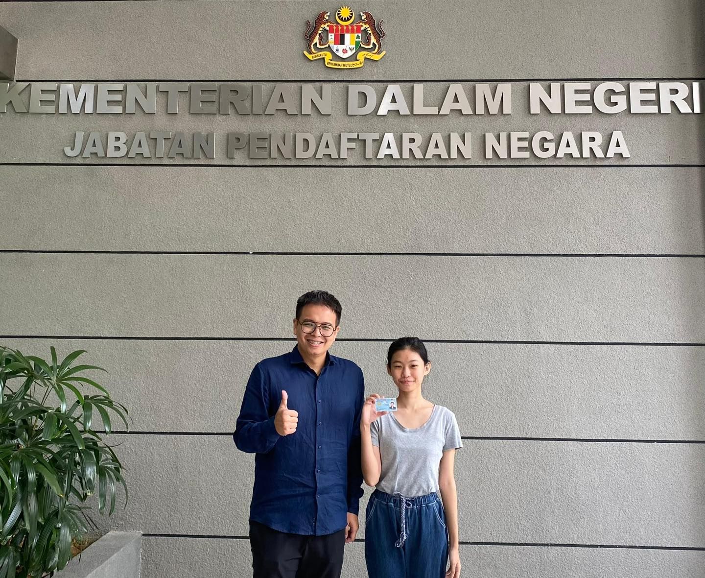 成功助2无国籍华裔孩子领大马卡   王俊伟：2024年最好的礼物