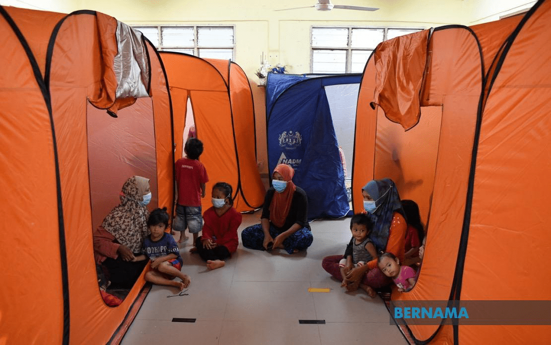 Flood: 40 victims still at relief centres in Johor, Pahang