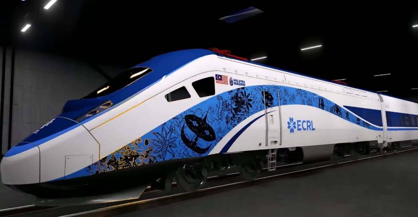 蓝白搭配峇迪展现大马风采 东铁首组列车2025年杪抵马