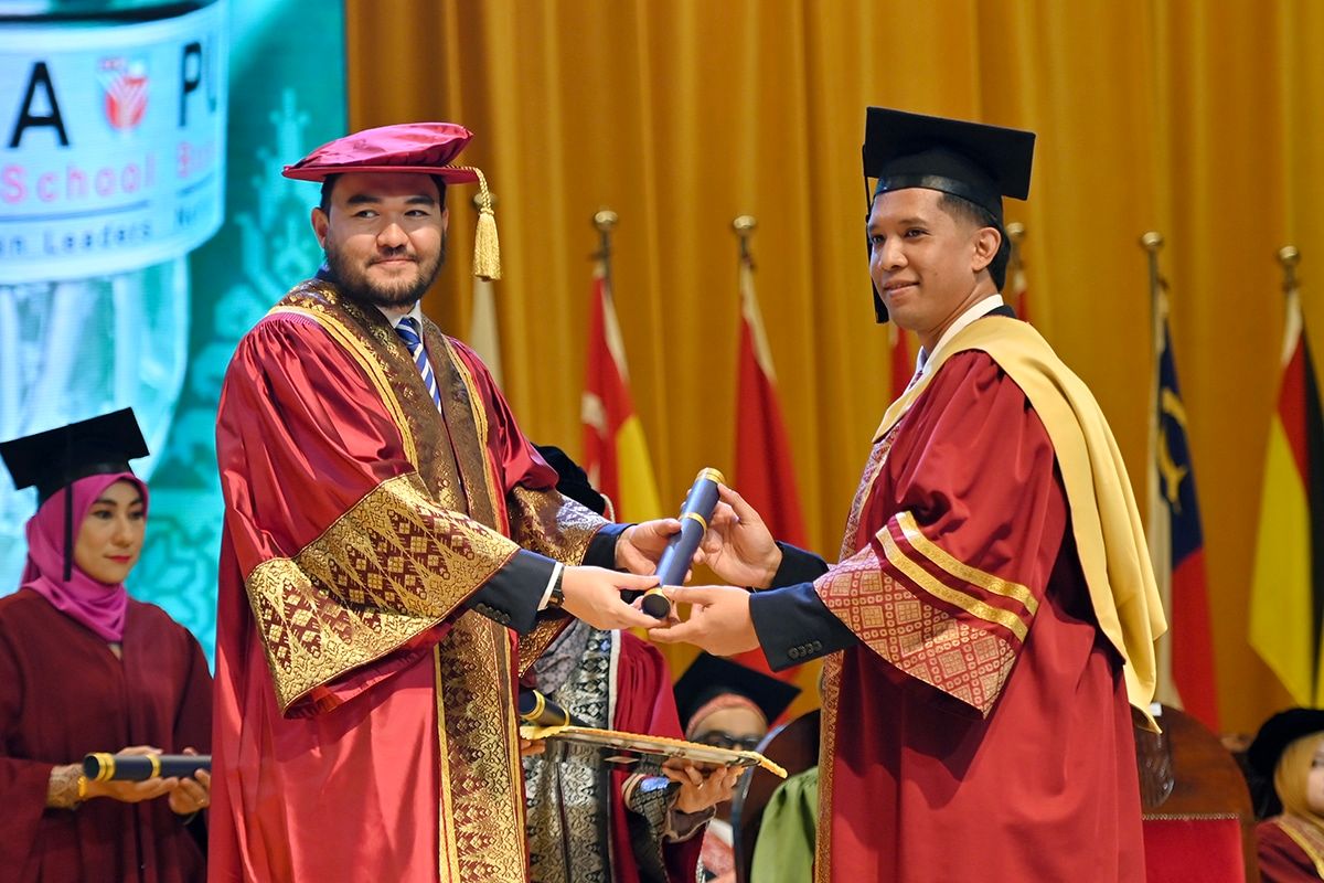 雪王储吁博特拉商学院校友 携管理专长促可持续发展