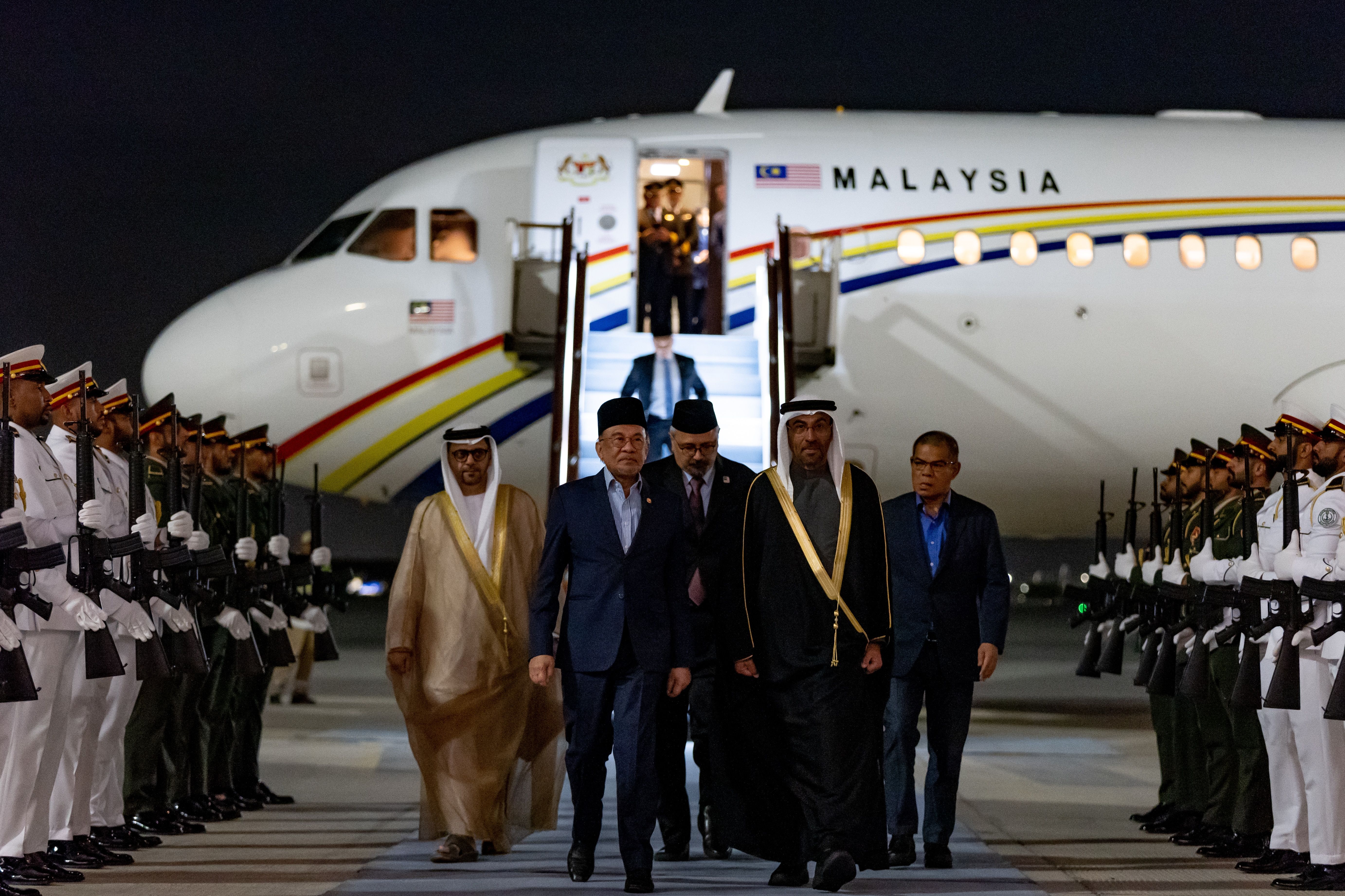 PM tiba di UAE untuk lawatan tiga hari, tingkat kerjasama pelbagai bidang