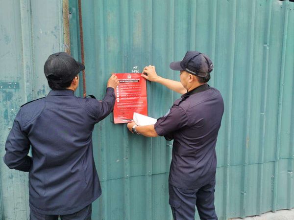 无牌喷漆厂引发污染.违法聘外劳 巴生市厅上门查封