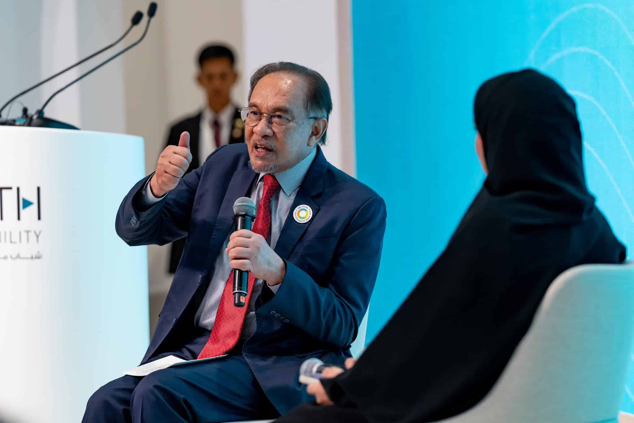 Anwar says nation must focus on blockchain, cryptocurrency in digital transformation