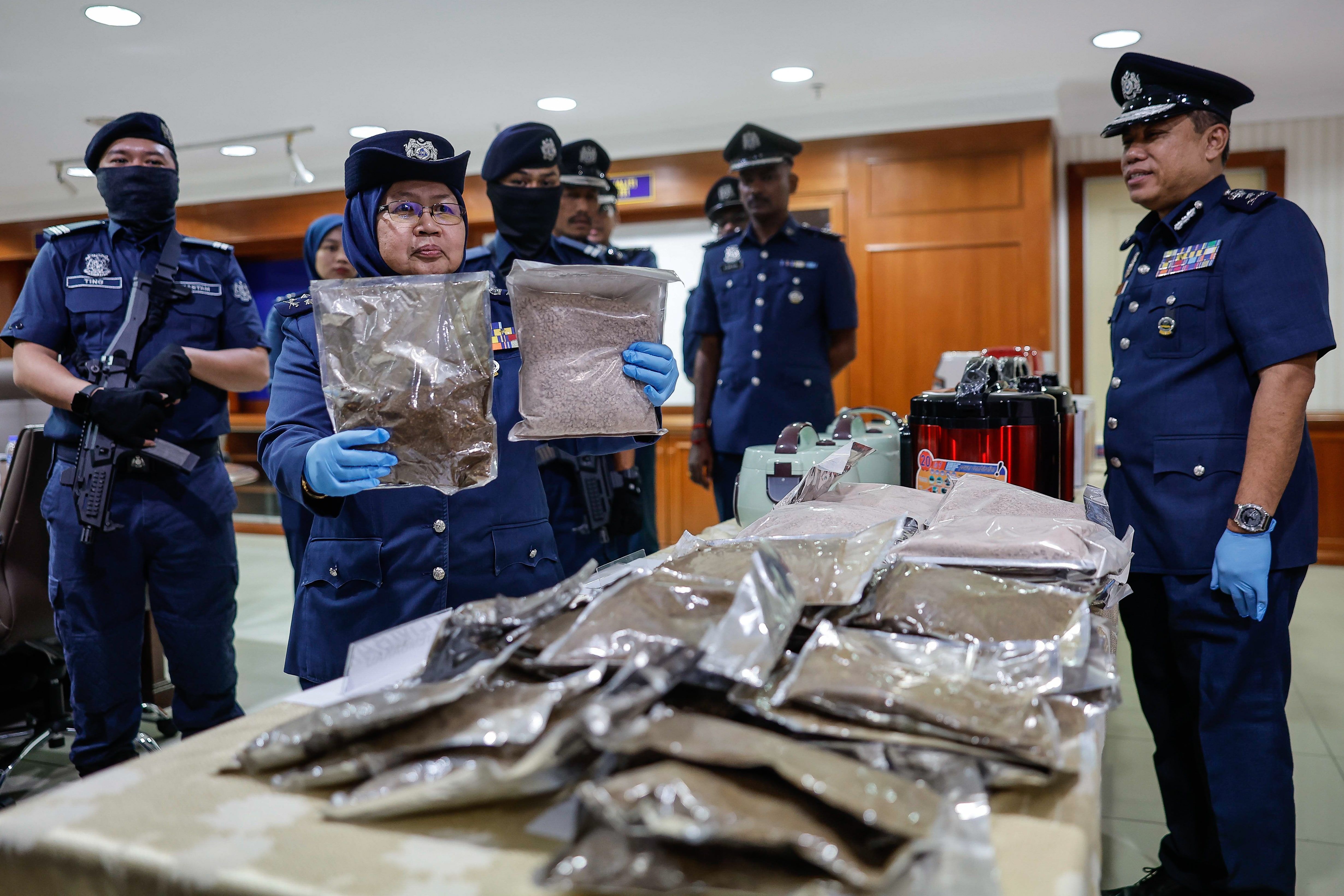 疑走私供应新春市场 关税局起获140万冷冻肉食品　