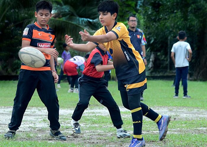 雪橄榄球联盟与森那美产业合作   3500学生参与橄榄球训练营