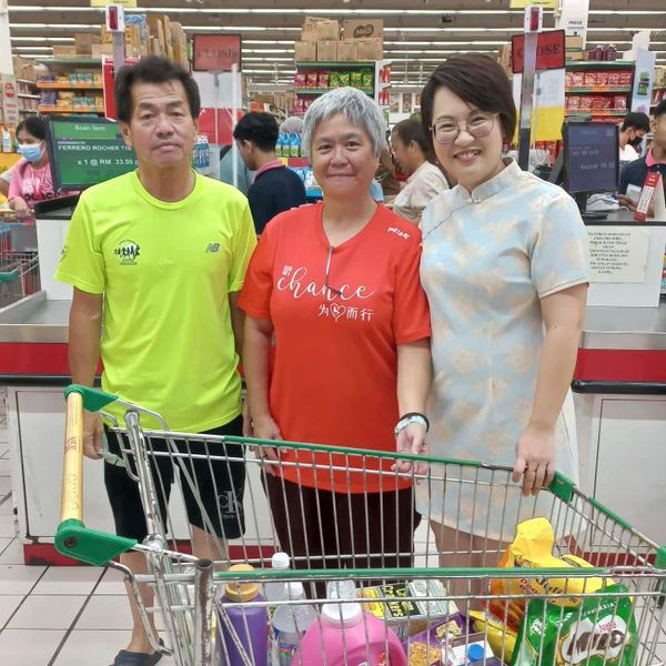 各选区陆续派发200令吉新春购物券 雪州政府助低收入群办年货