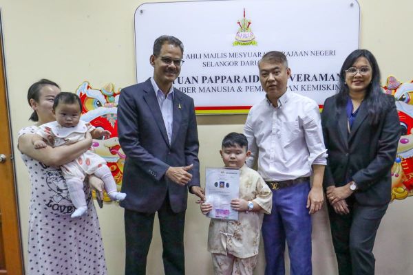 MySel个人证件中心成立至今 协调近3000人获得身份证件