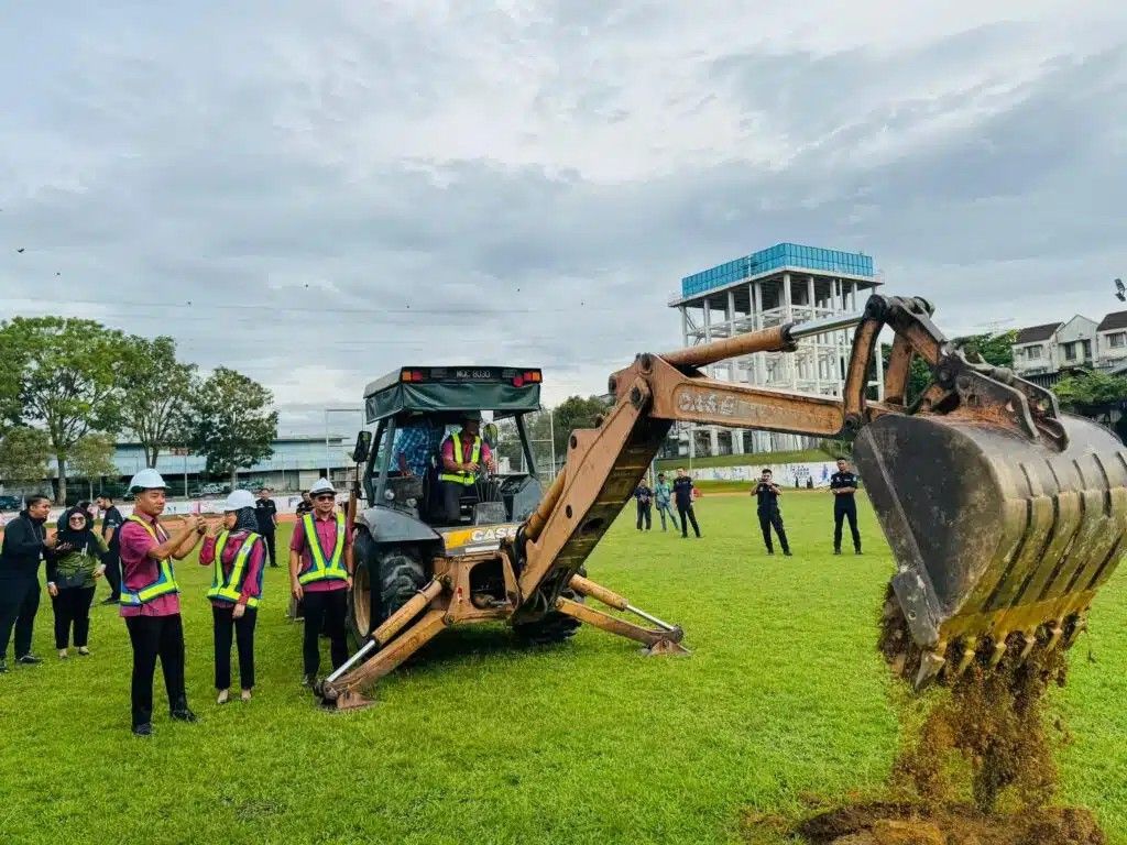 加影市会耗资260万   万宜新镇打造现代化足球场