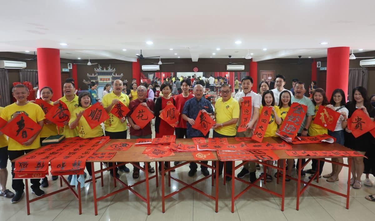 放眼未来扩大送春联活动  万寿宫吁各界携手传承中华文化