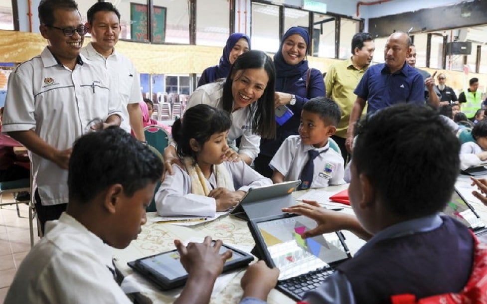 去年下架8756网络霸凌内容  张念群吁点击分享前请三思