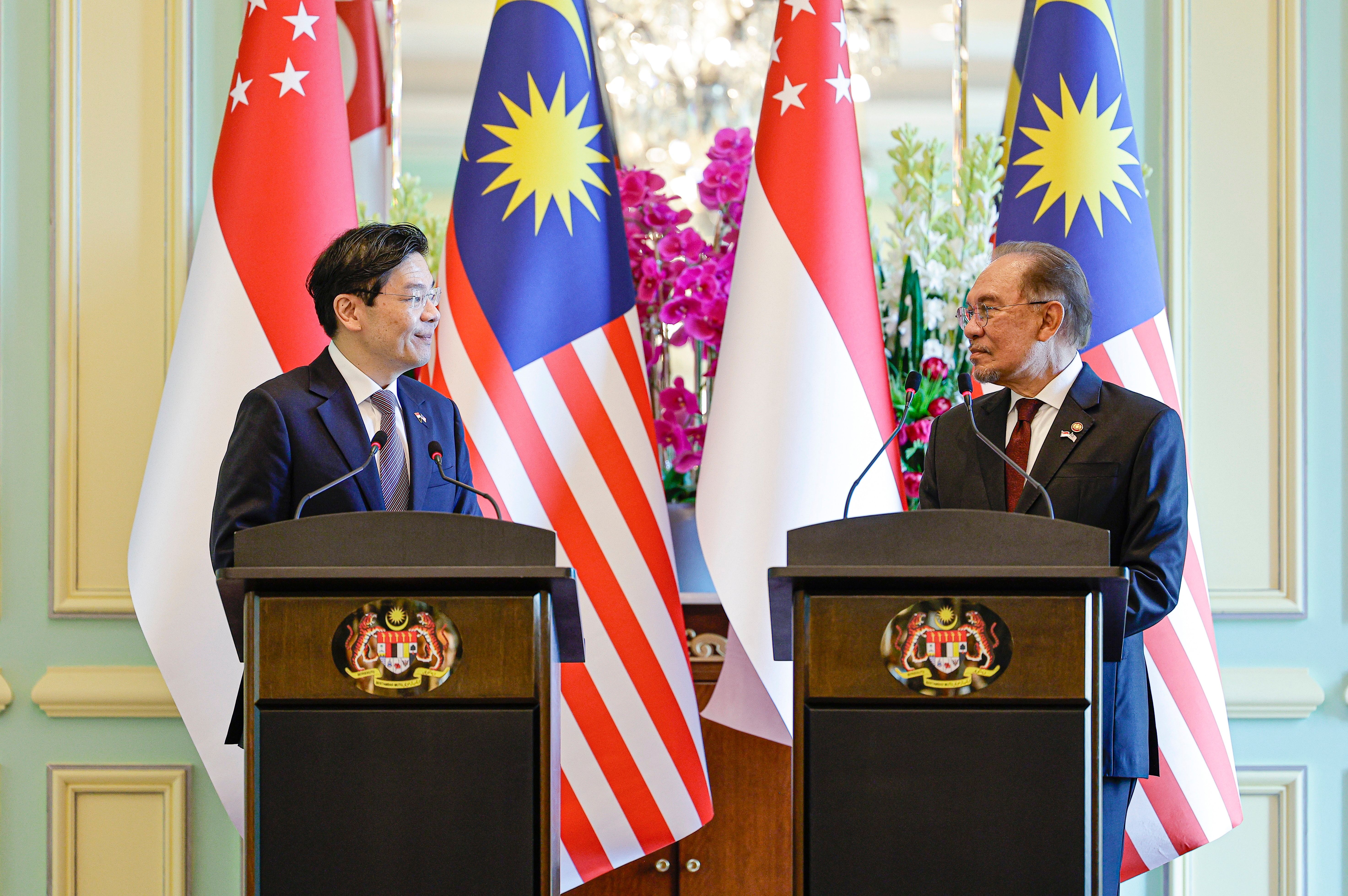 安华：隆新高铁项目  可通过私人界参与重启