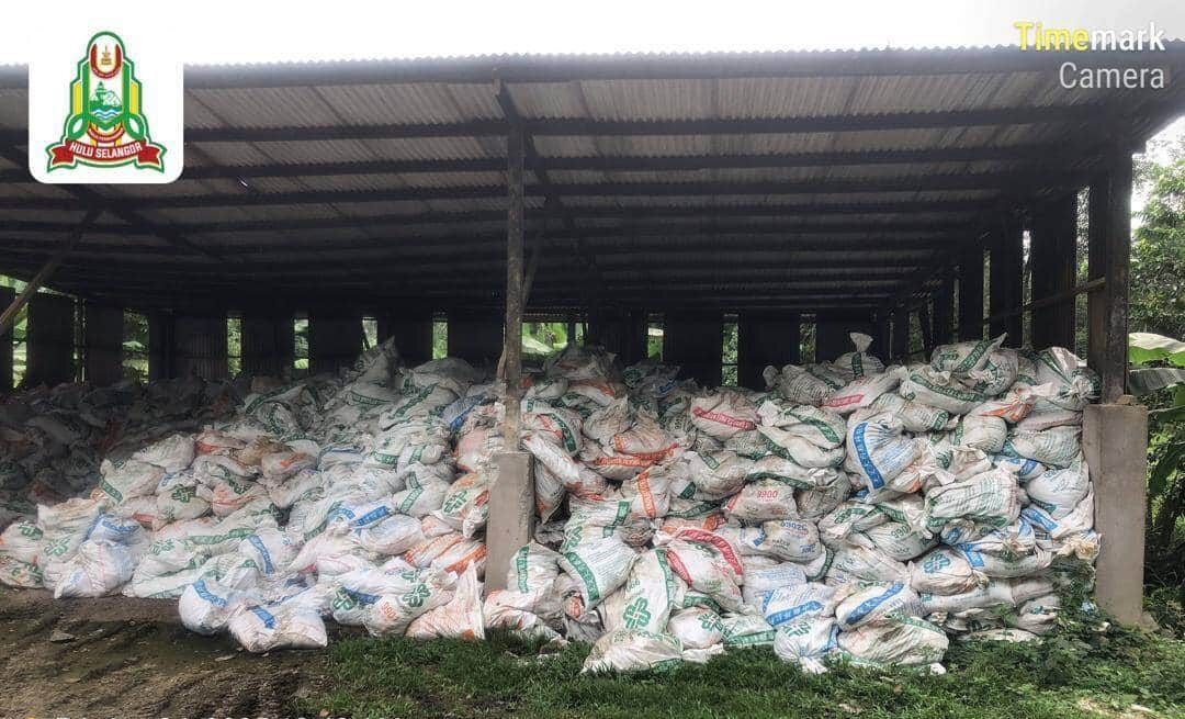 துர்நாற்றத்தின் எதிரொலி - கோழிப் பண்ணையை மூட  உத்தரவு