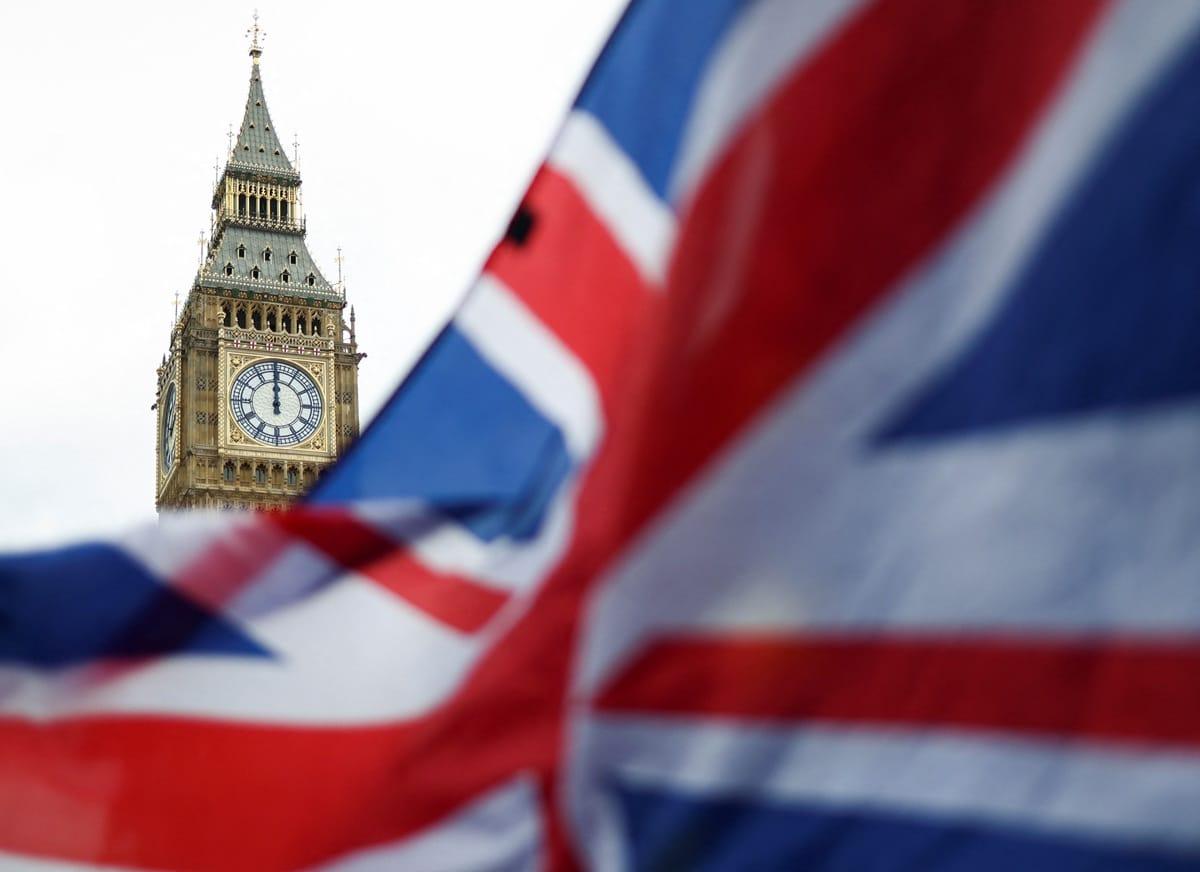 Ratusan syarikat di UK alih kerja empat hari seminggu, gaji kekal