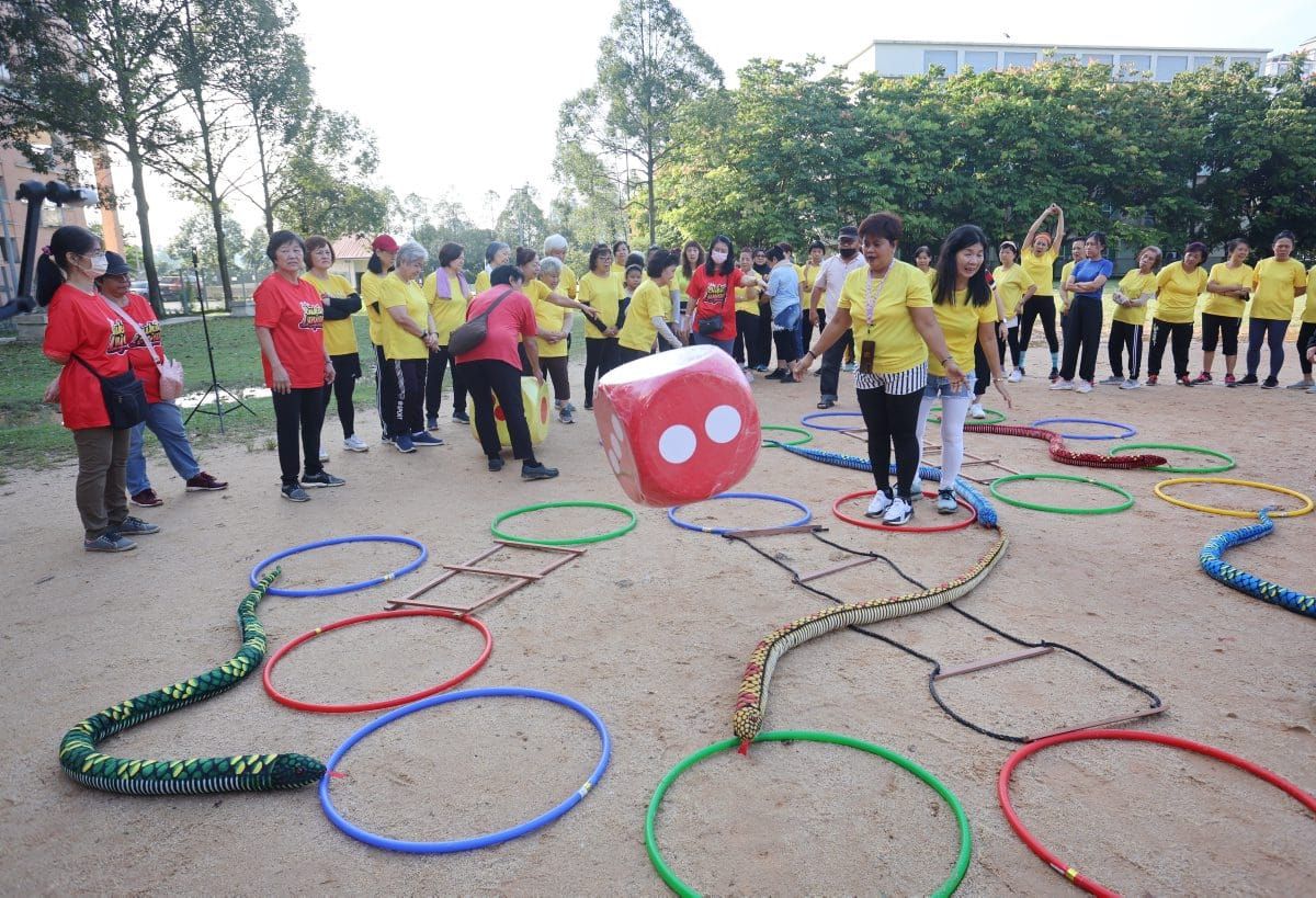 武吉兰樟“蛇棋快闪”迎新春   潘佩玲邀民众玩乐赢好礼