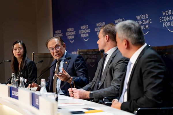 不依赖过时立法应对新挑战 安华:大马不迫切发展核能