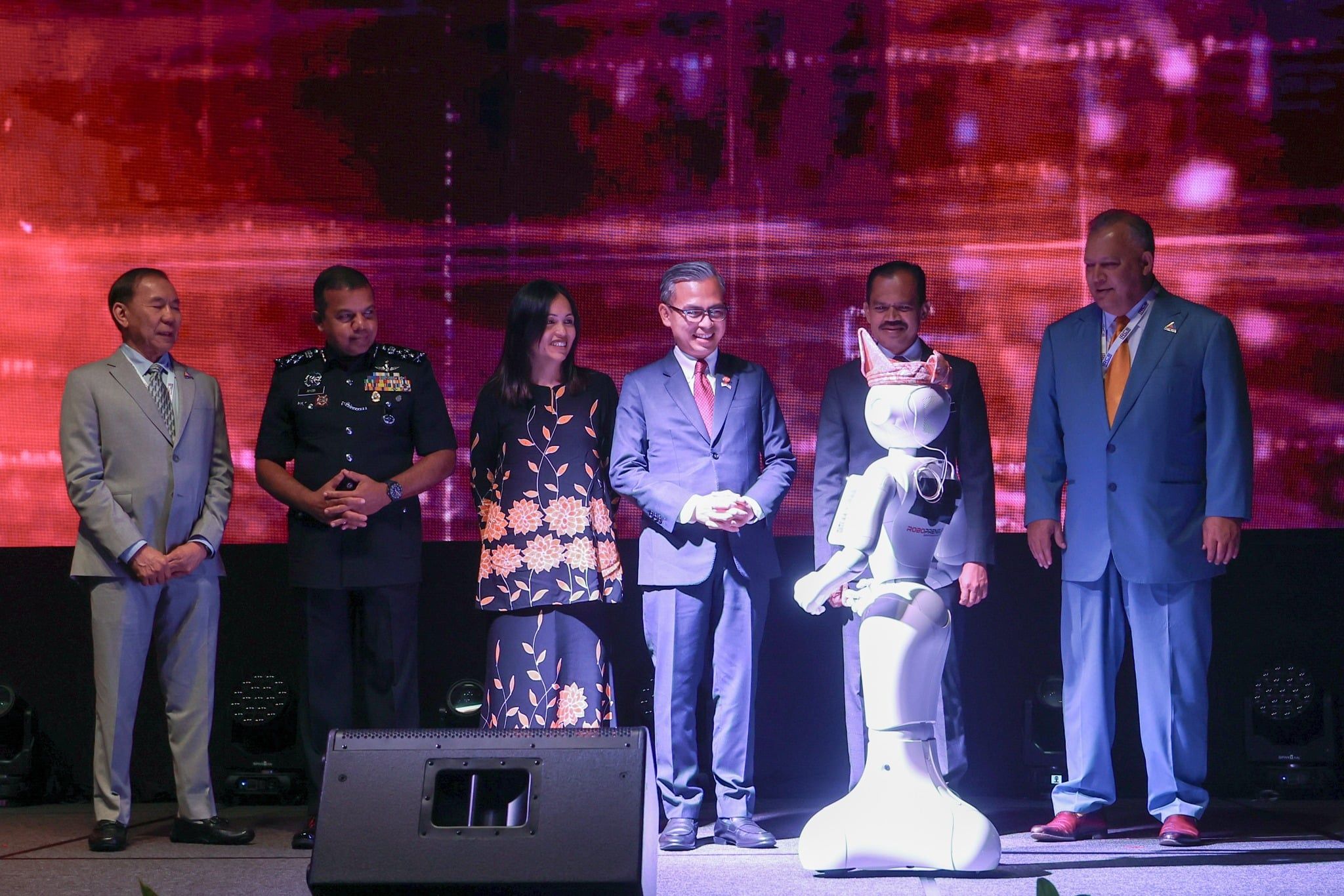 法米：大马将引领东盟 打造数码与电讯治理框架