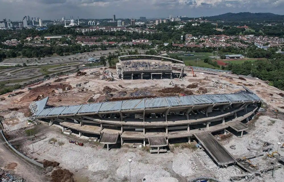 莎阿南体育馆拆除工程顺利   进度逾60%.比预期提前20天