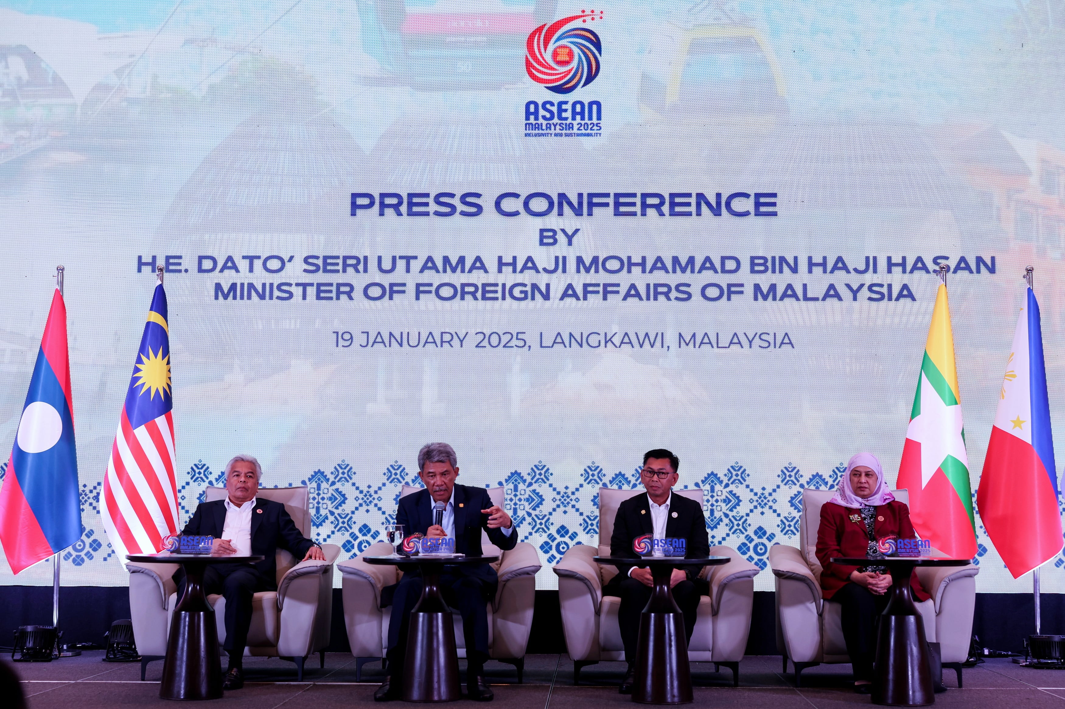 Menteri luar Asean sepakat selesai krisis di Myanmar, Laut China Selatan