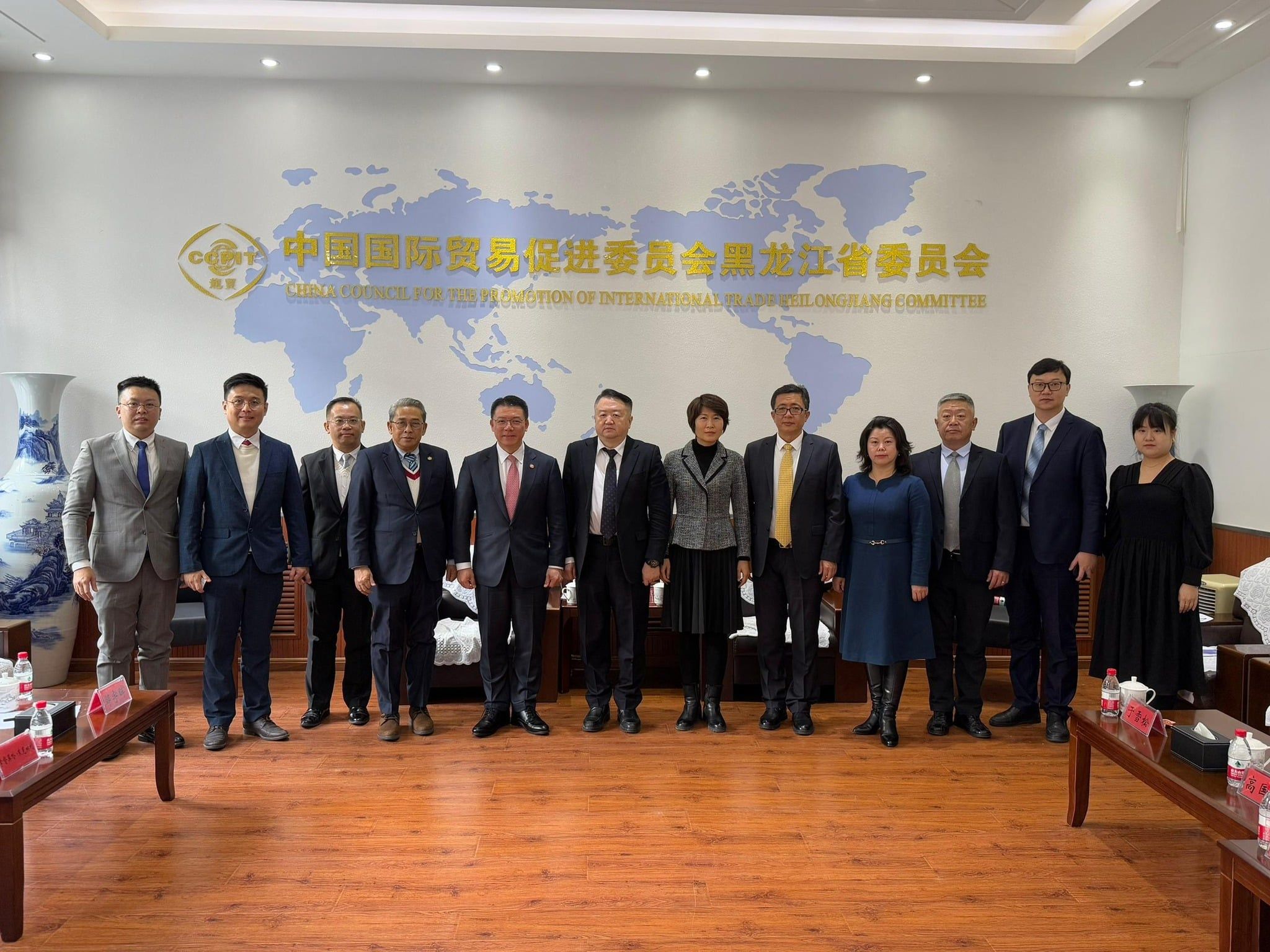 倪可敏访哈尔滨硕果累累    争取直航.受邀参加国际经贸洽谈会