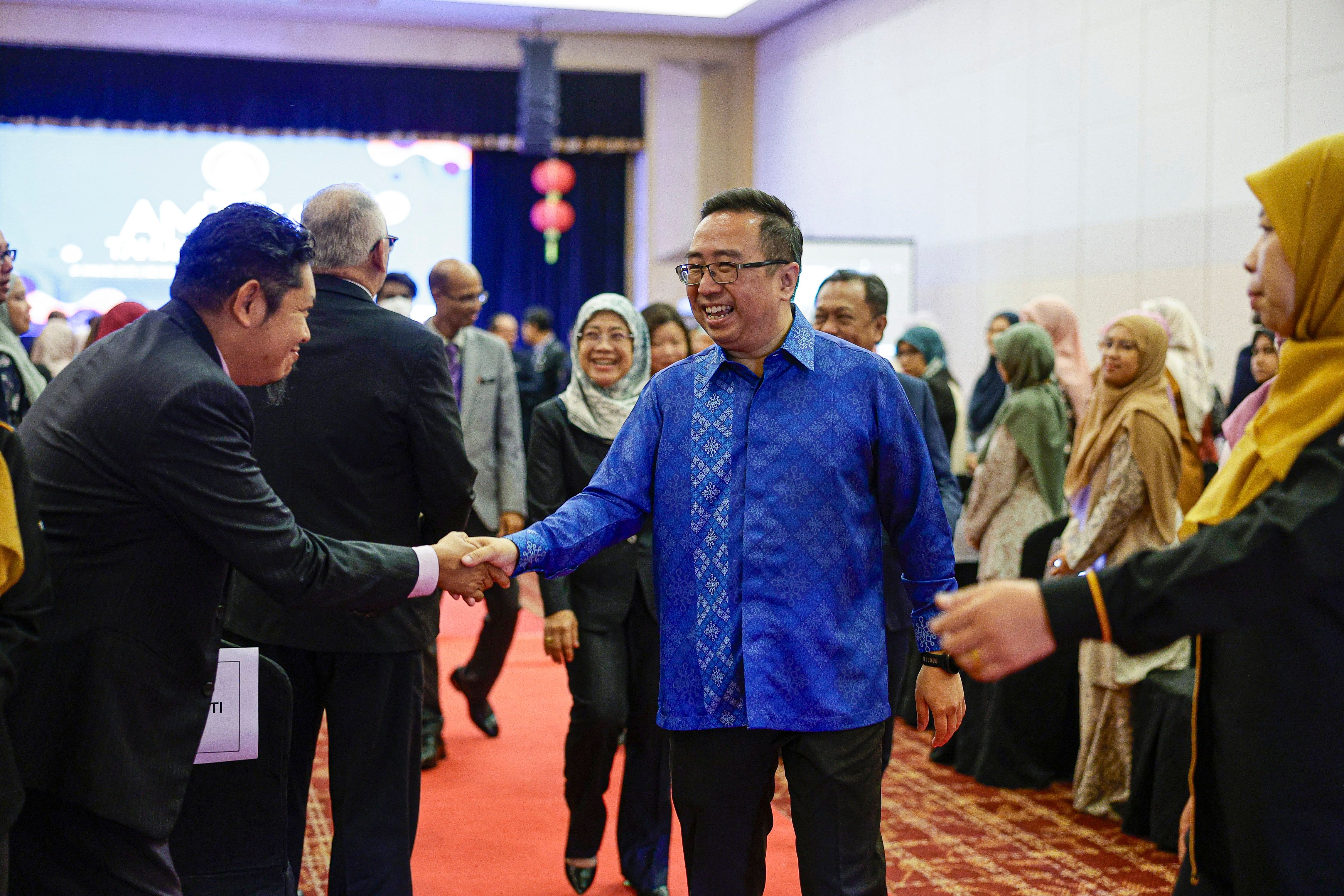 科艺部发创新奖掖予国会选区