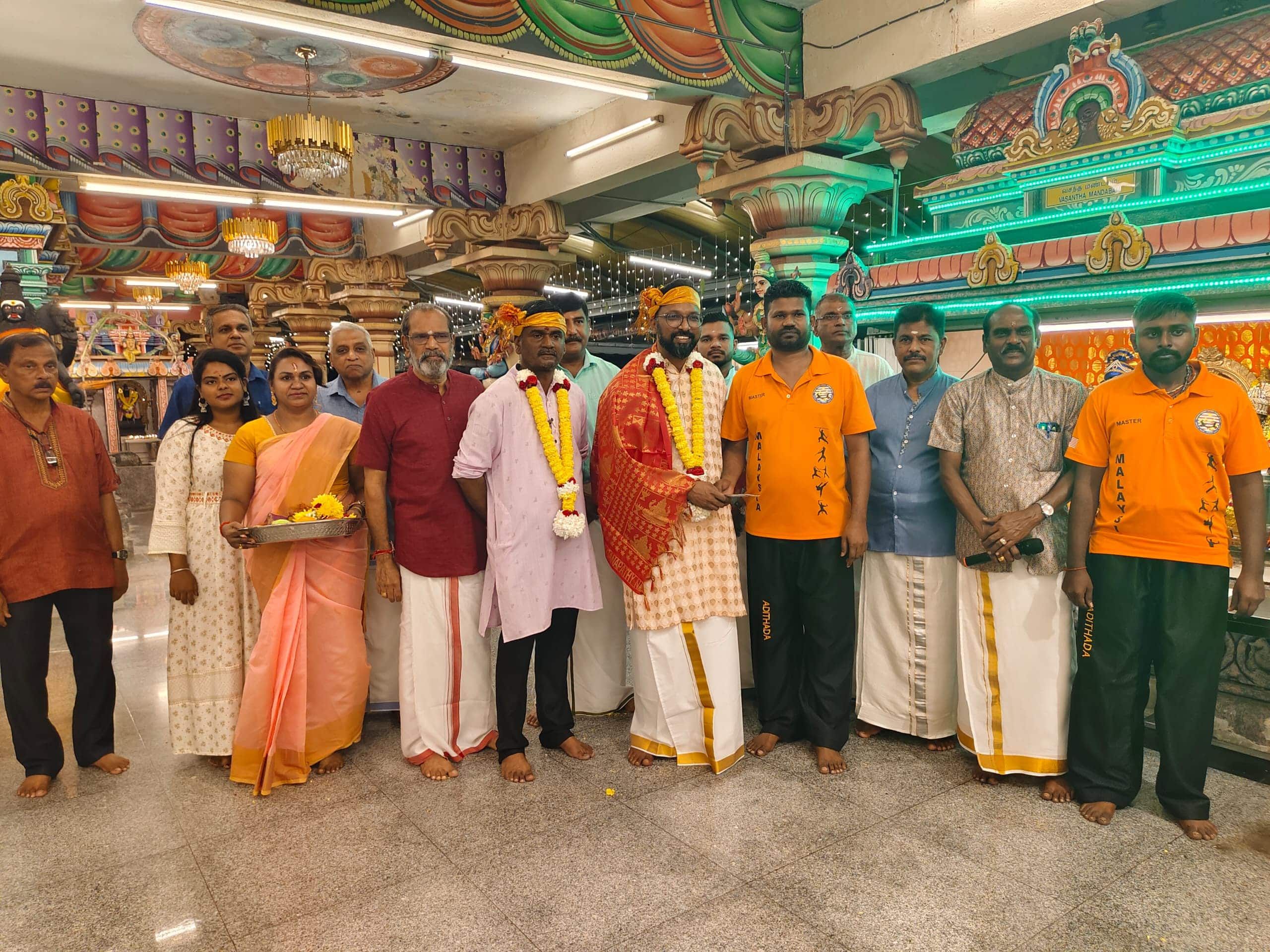 ஆலம் மேகா ஸ்ரீ முத்து மாரியம்மன் ஆலயத்தில் பொங்கல் விழா- சட்டமன்ற உறுப்பினர் பிரகாஷ் சிறப்பு வருகை