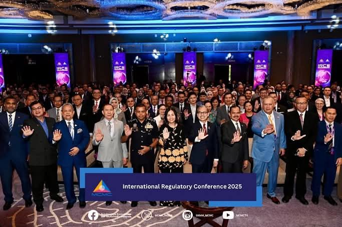 通讯委会:强制社媒申请执照 线上管制重大成果