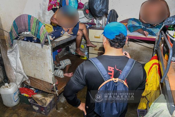 突击莎阿南加影外籍定居点 移民局捕76非法移民