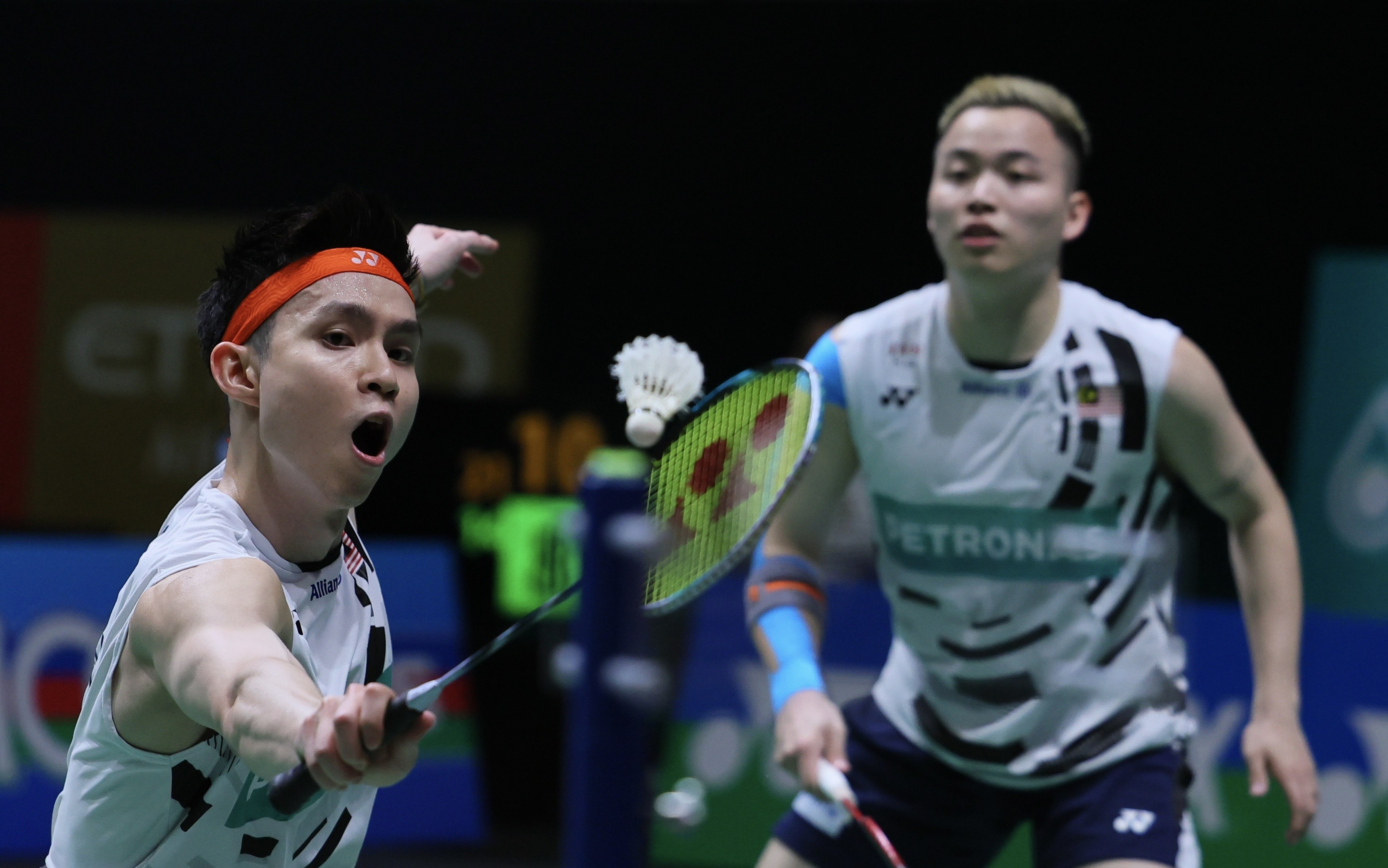Aaron-Wooi Yik fall to Lee brothers, Wei Chong-Kai Wun, Yew Sin-Ee Yi shine
