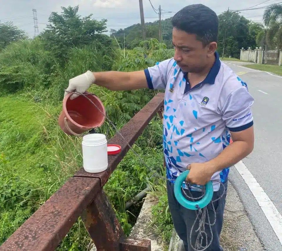 雪水务局与加影市会合作 紧急关闭输水管切断污染源