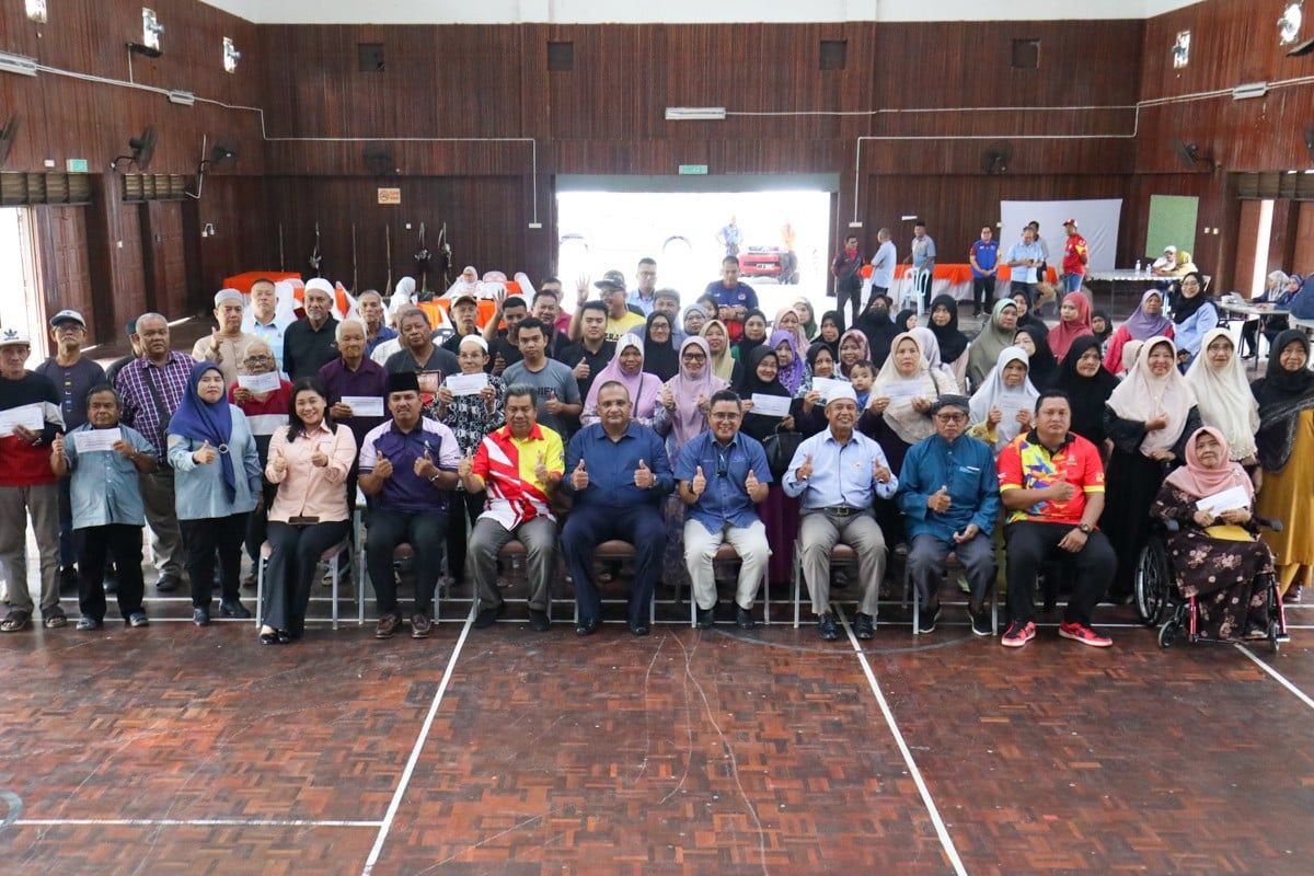 வெள்ளத்தில் பாதிக்கப்பட்டவர்களுக்கு எம்.பி.ஐ.  உதவி