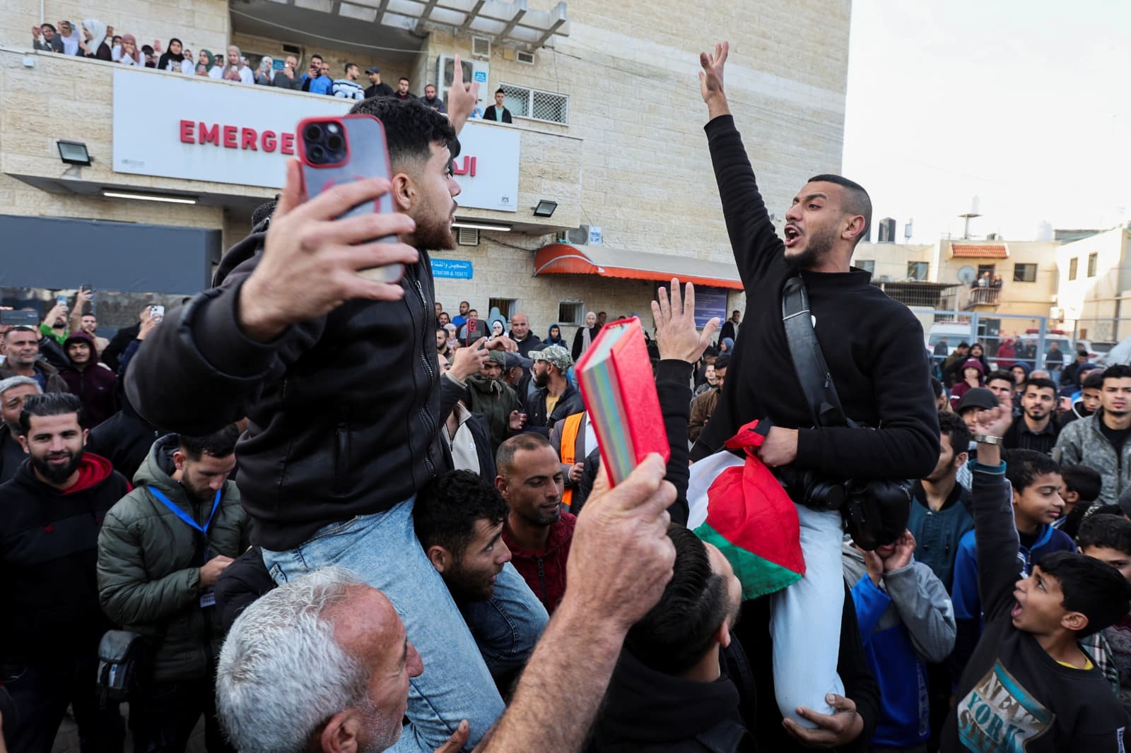 Gencatan senjata: Hamas serah empat tentera wanita Israel