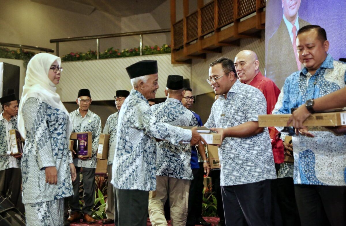 雪州379村长获电脑上网  大臣：强化管理及沟通